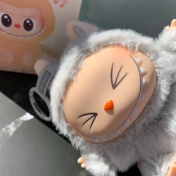 POP MART Have A Seat Labubu HEHE - Picture 5 of 7